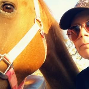 Meet your Posher, Mandy